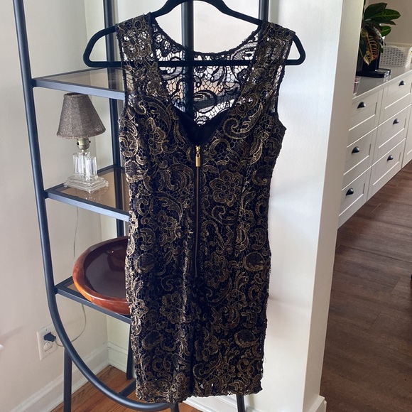 Women’s RW&CO midi dress - Picture 3 of 4